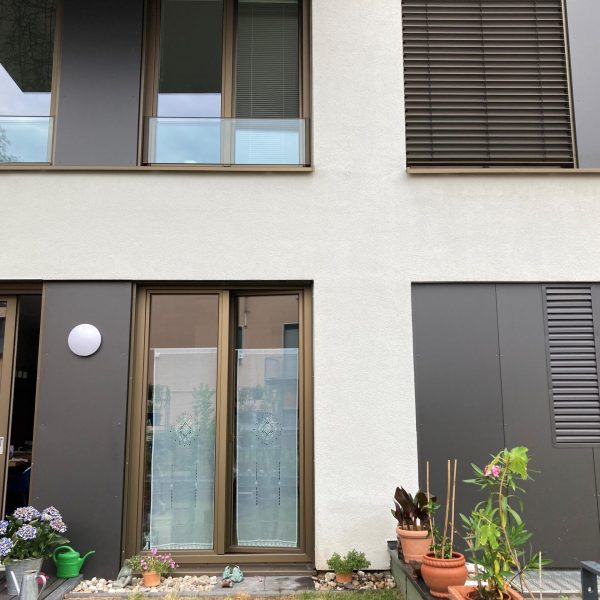 2022-06-20_02-Fassade EG Terrasse